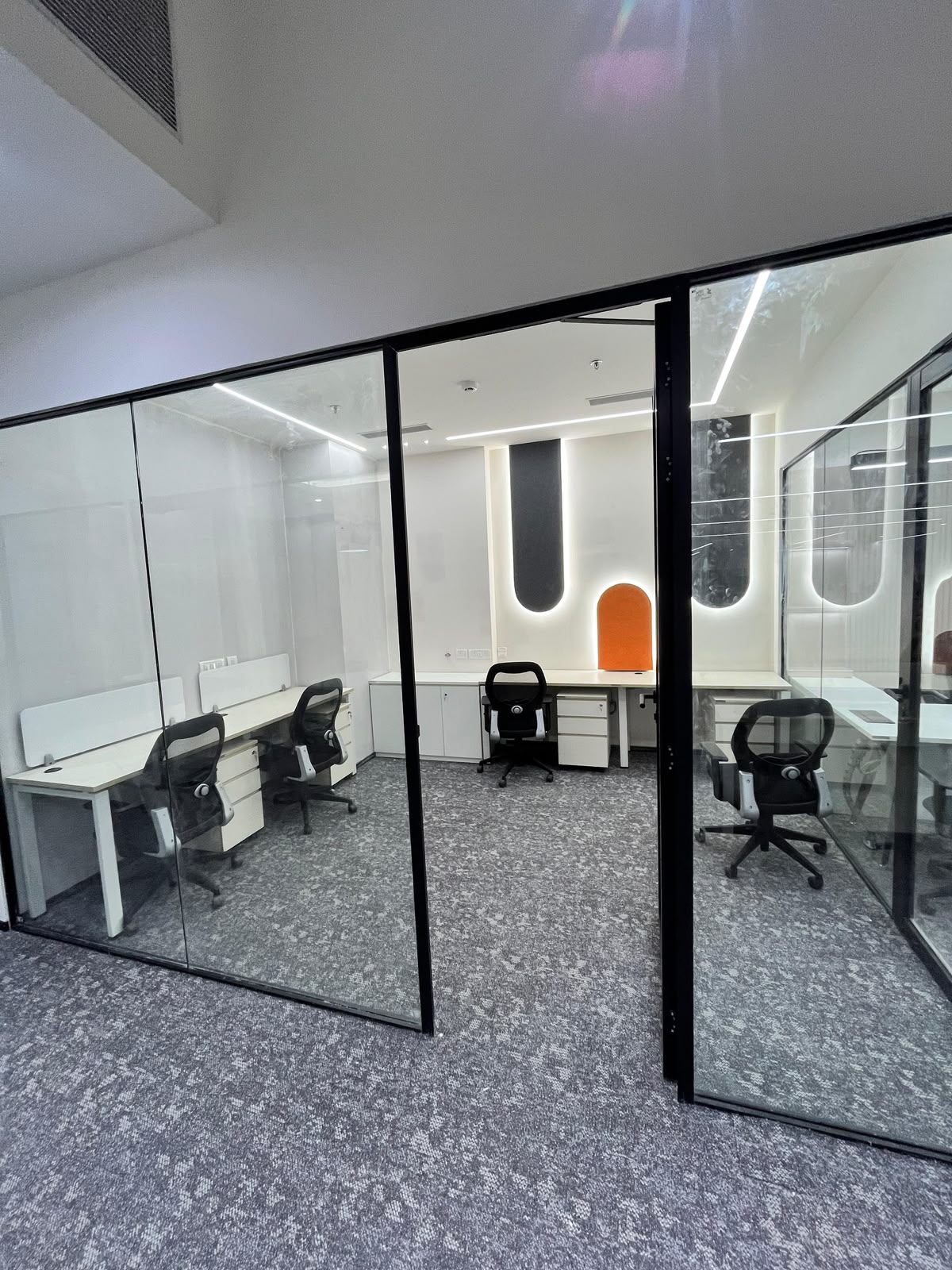 Ultragenic office interior by Global Green, view 6